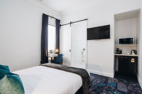 Royal Hotel Wyong - Tourism Hervey Bay 2