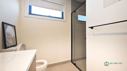 Royalty Living Unit 3 - Tourism Hervey Bay 2