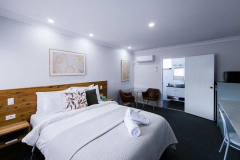 Roydons Motor Inn - Hervey Bay Accommodation 2
