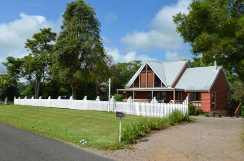 Ruddles Retreat - Hervey Bay Accommodation 2