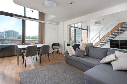 S203S - The Loft By Darling Harbour - Hervey Bay Accommodation 0