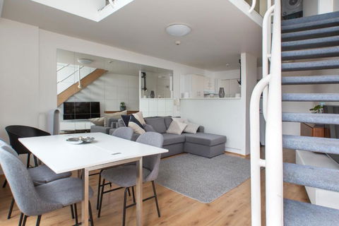 S203S - The Loft By Darling Harbour - Hervey Bay Accommodation 1