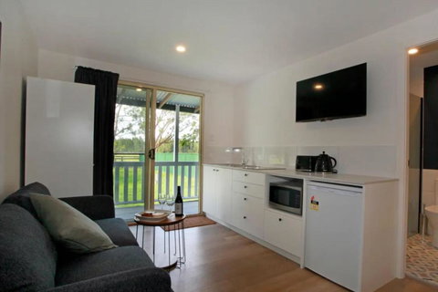 Sahara Trails Studio WiFi Air Conditioning Horse Riding And Much More - Hervey Bay Accommodation 1
