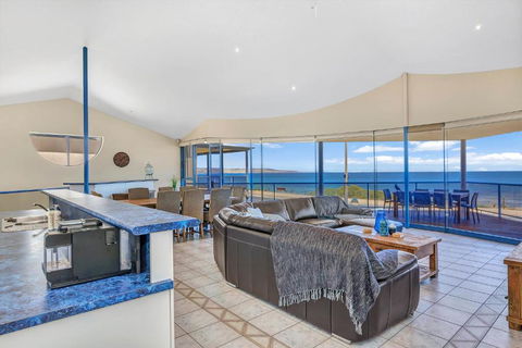 Sail Away - Aldinga Beach - C21 SouthCoast Holidays - Tourism Hervey Bay 3