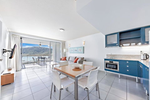 Sails On The Sea - Club Wyndham - Hervey Bay Accommodation 1