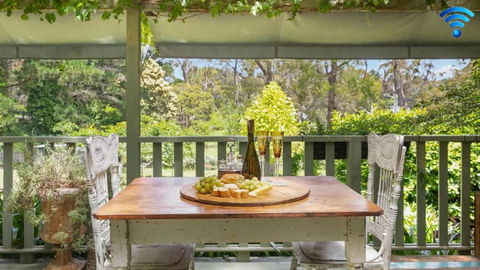 Saint Eloi Le Studio - Hervey Bay Accommodation 0