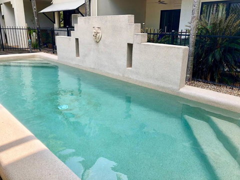 Salt & Sand - Tropical Oasis Footsteps To Beach - Hervey Bay Accommodation 2