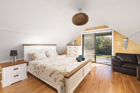 Salt Wood Cabin Style Retreat - Tourism Hervey Bay 2