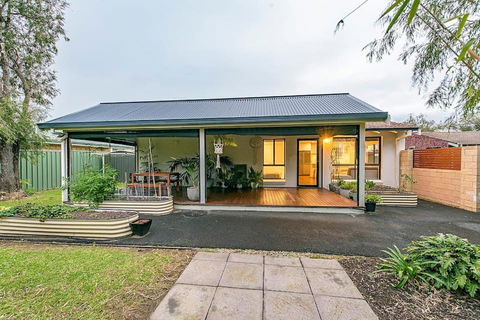 Salty - Hervey Bay Accommodation 0
