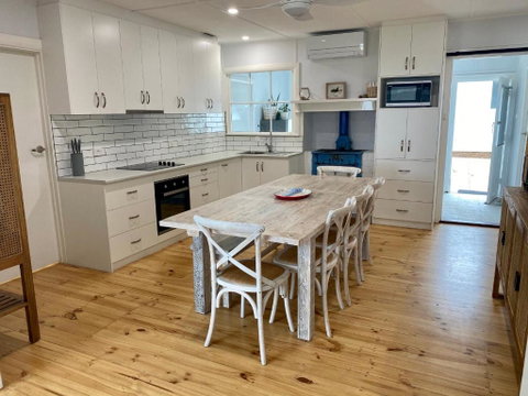 Salty Dog - Hervey Bay Accommodation 1