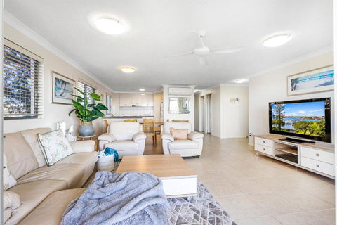 Salty Kisses @ Riverdance - 3 Bedroom Apartment - Hervey Bay Accommodation 0