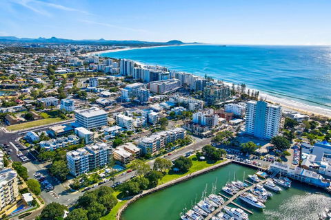 Salty Kisses @ Riverdance - 3 Bedroom Apartment - Hervey Bay Accommodation 1