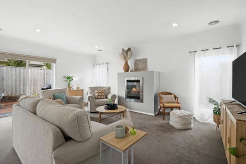 Salty Sage Beach House - Tourism Hervey Bay 0
