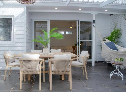 SALTY SNOOZE - Your Coastal Holiday House - Tourism Hervey Bay 1