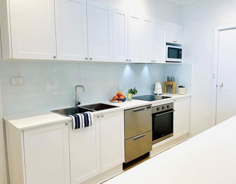 SALTY SNOOZE - Your Coastal Holiday House - Tourism Hervey Bay 2
