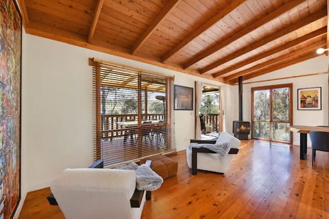 Samsara Blue Mountains - Tourism Hervey Bay 1