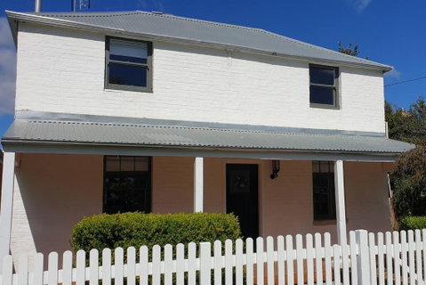 Samuels Cottage C1860 - In The Heart Of Mudgee - Hervey Bay Accommodation 0