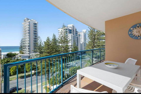 San Mateo On Broadbeach - Hervey Bay Accommodation 2