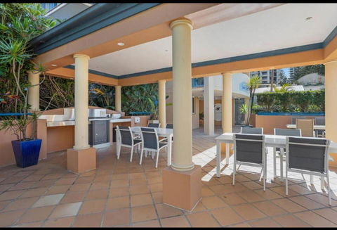 San Mateo On Broadbeach - Hervey Bay Accommodation 1