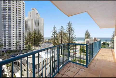 San Mateo On Broadbeach - Hervey Bay Accommodation 3