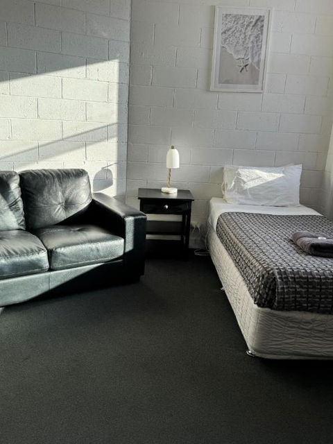 San Remo Hotel Motel - Hervey Bay Accommodation 2