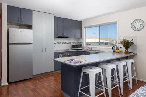 San Remo Views - Hervey Bay Accommodation 1