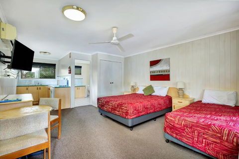 Sanctuary Lakes Fauna Retreat - Tourism Hervey Bay 3