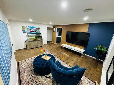 Sanctuary Lakes Holiday House - Hervey Bay Accommodation 0