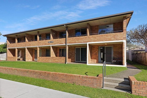 Sand And Sea 4 - Hervey Bay Accommodation 0