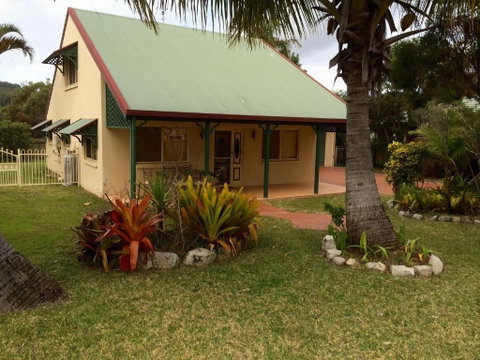 Sand Piper Cottage Rainbow Beach - Hervey Bay Accommodation 0