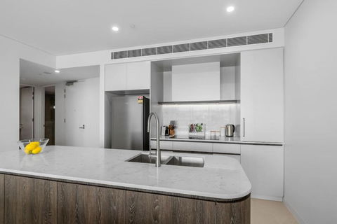 Sailview Escape - A Tranquil Marina Hideaway - Tourism Hervey Bay 2