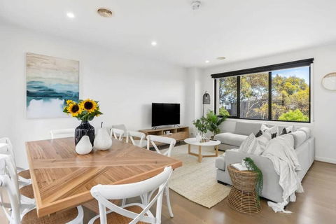 Sands Coastal Villa Close To Pool, Beach And Golf - Tourism Hervey Bay 3