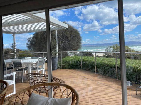 Sandbar Beach House - Hervey Bay Accommodation 0