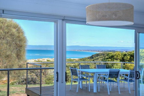 Sandbar Beach House - Hervey Bay Accommodation 2