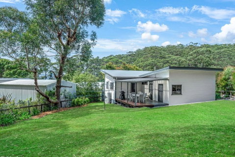 Sandlines At Hyams Beach - Hervey Bay Accommodation 2
