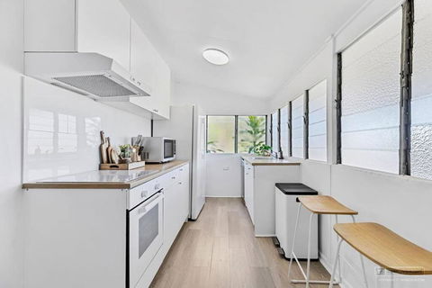 Sandown Beachside Cottage - Tourism Hervey Bay 2