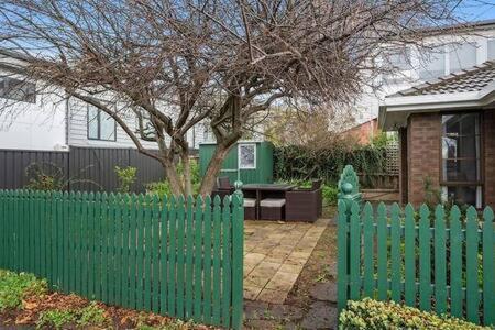 Sandy Bay Cozy Cottage Close To CBD - Hervey Bay Accommodation 3