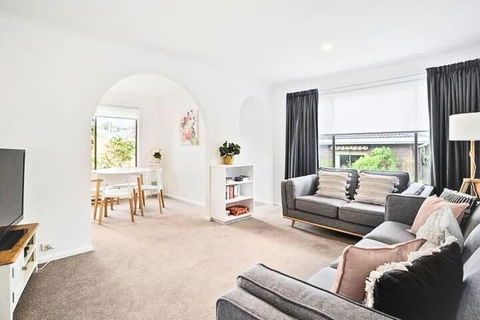 Sandy Bay Cozy Cottage Close To CBD - Hervey Bay Accommodation 0