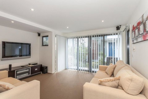 Sandy Beach One - Hervey Bay Accommodation 2