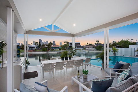 Sandy Cove - Hervey Bay Accommodation 0
