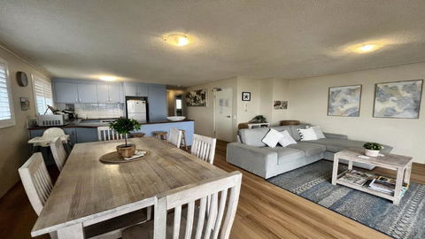 Sandy Cove Unit 6 - Hervey Bay Accommodation 2