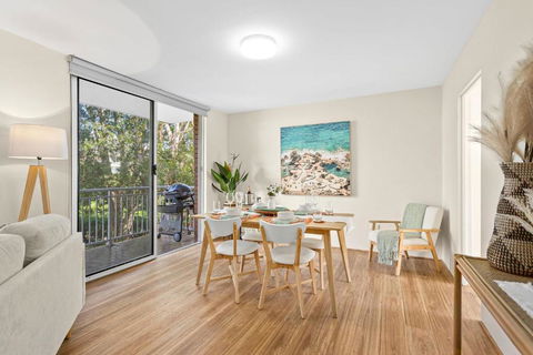 Sandy Feet - Hervey Bay Accommodation 2