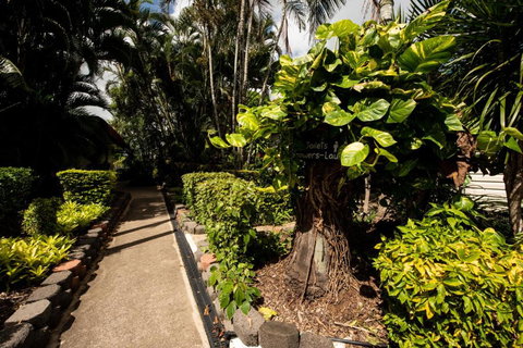 Sarina Palms Caravan And Cabins Village - Hervey Bay Accommodation 2