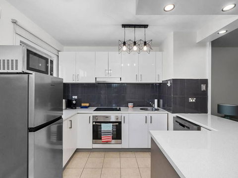 Sandy Bay Apartment With Hobart River View, Near UTAS - Stroll To Cafes And Shops - Tourism Hervey Bay 3