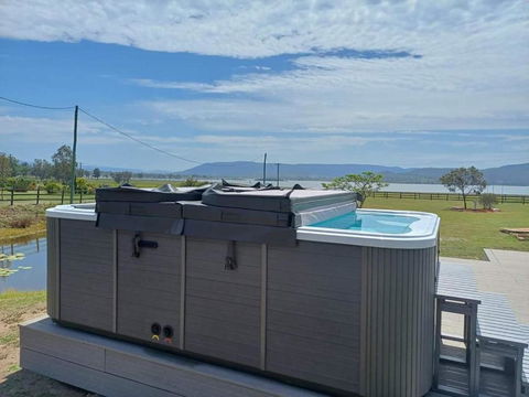 Somerset Lake House - Tourism Hervey Bay 1