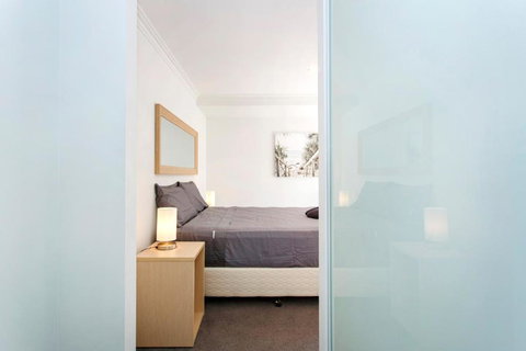 Stirling Apartment 1- Modern Central Apartment - Hervey Bay Accommodation 0