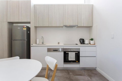 Stirling Apartment 3- Modern Central Apartment - Hervey Bay Accommodation 0