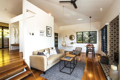 Tallaringa Views - Hervey Bay Accommodation 0