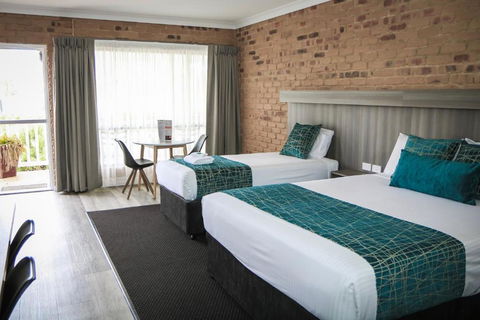 The Club Motor Inn Chinchilla - Hervey Bay Accommodation 0
