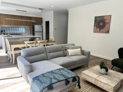 The Cosy Cottage - Tourism Hervey Bay 0